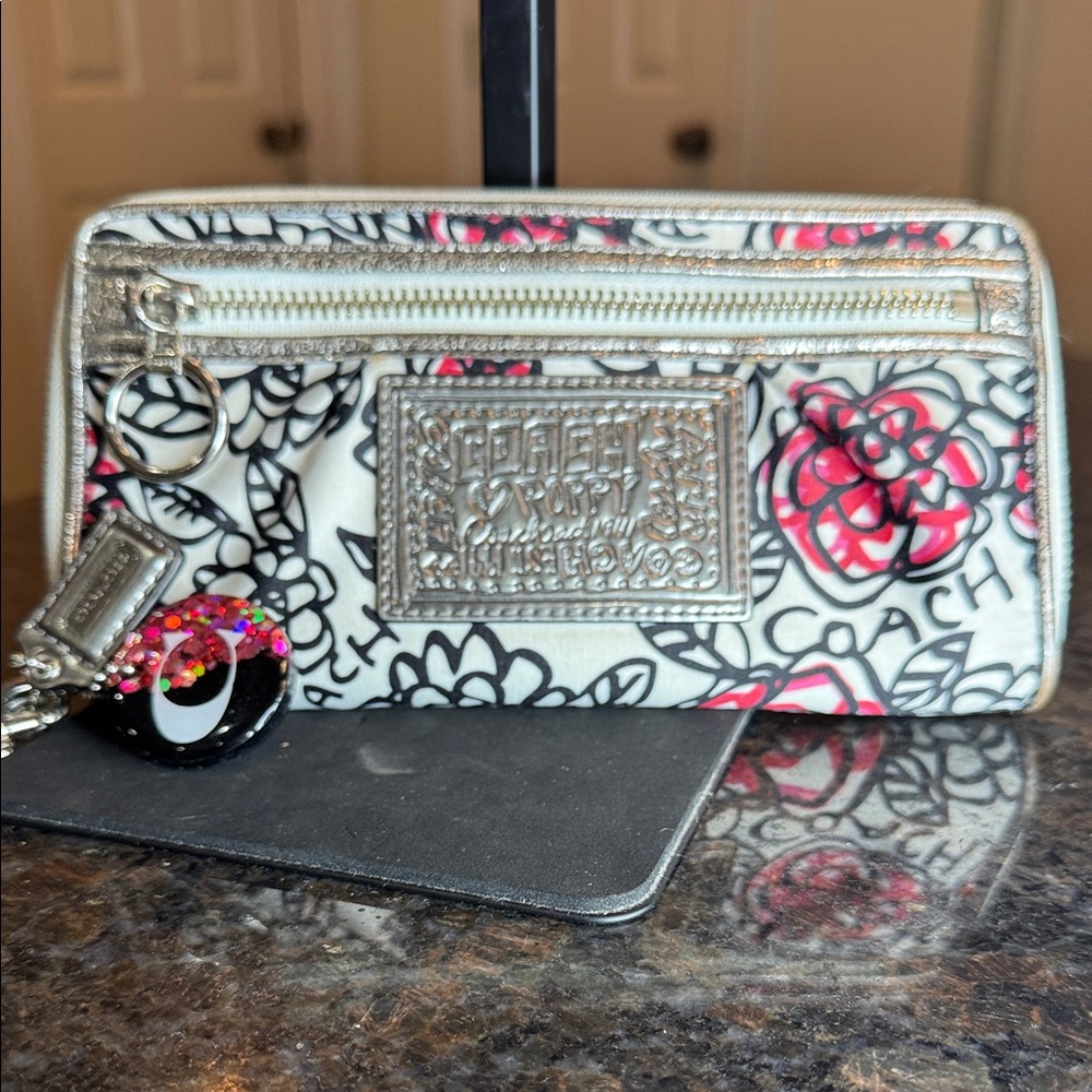 Coach Poppy Zip around Wallet with Floral Design - Black, White, Pink